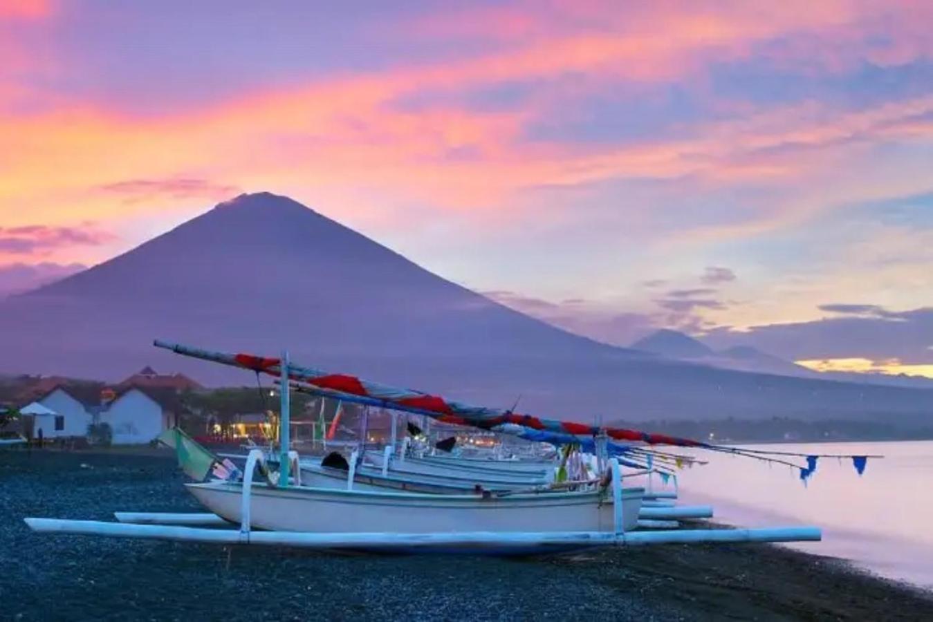 Shunyata Villas Bali Seraya Exterior photo
