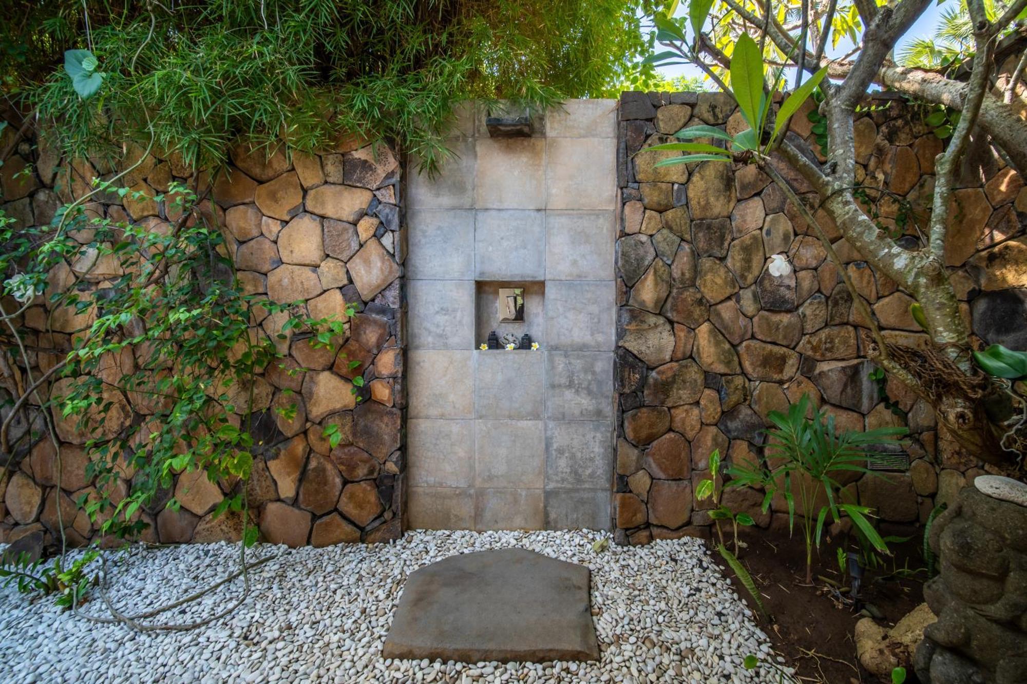 Shunyata Villas Bali Seraya Exterior photo